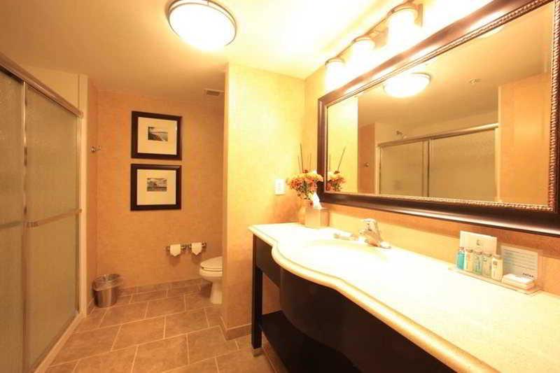 Hampton Inn Atlanta-Canton Exteriör bild