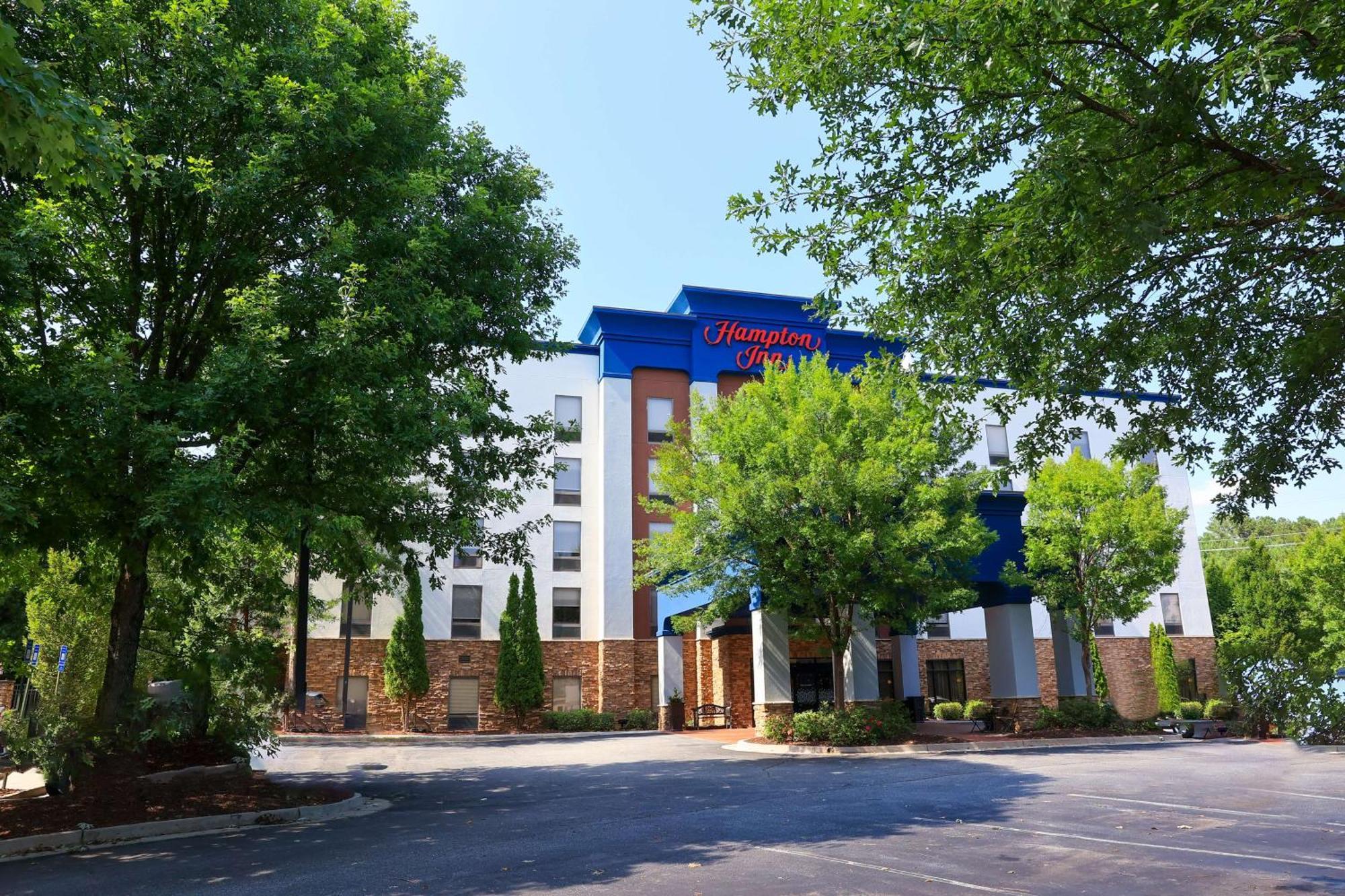 Hampton Inn Atlanta-Canton Exteriör bild