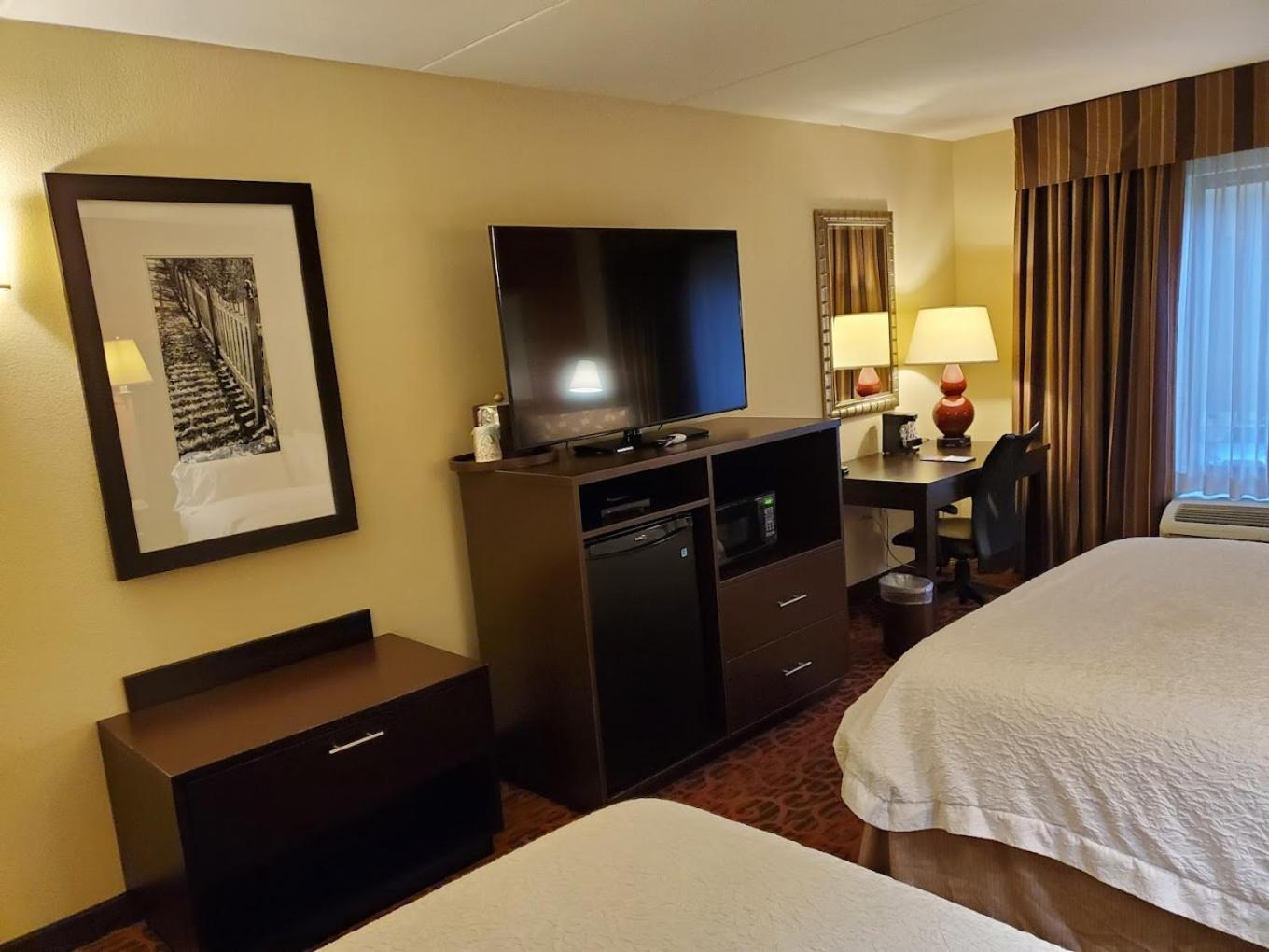 Hampton Inn Atlanta-Canton Exteriör bild