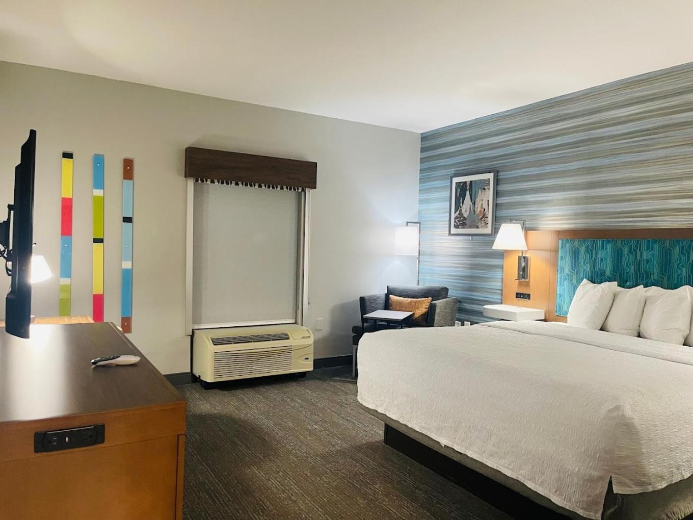 Hampton Inn Atlanta-Canton Exteriör bild